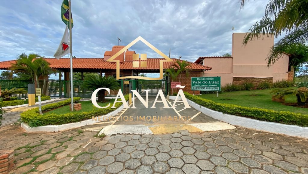 CASA CONDOMINIO VALE DO LUAR