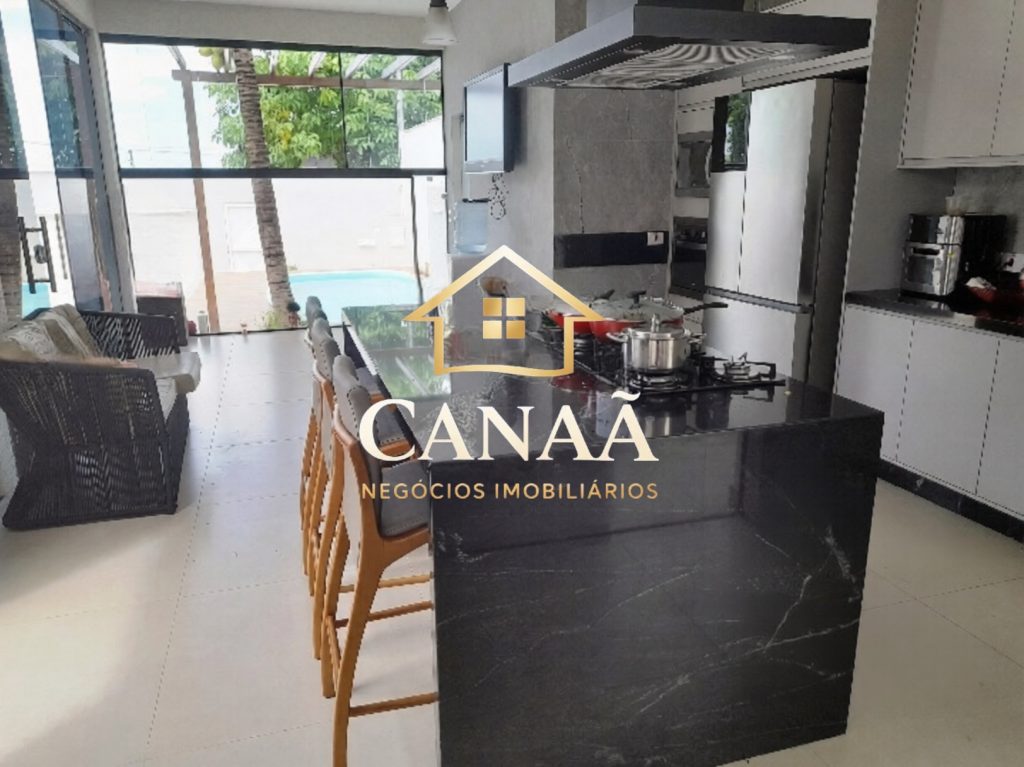 CASA BAIRRO LUNDCEIA