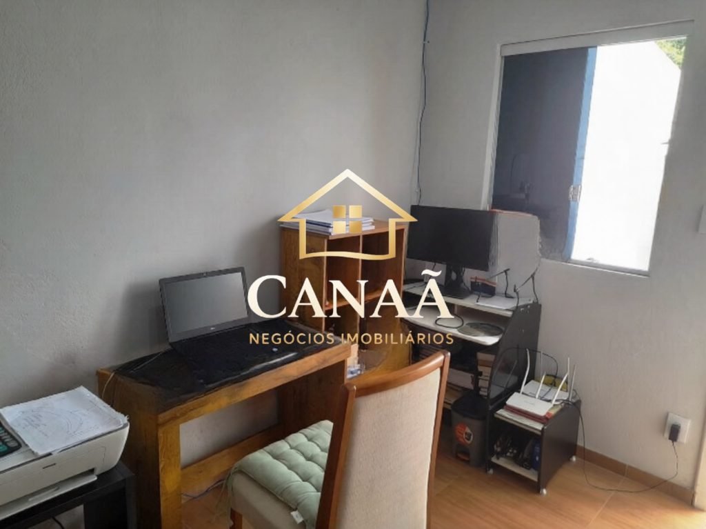 CASA BAIRRO LUNDCEIA