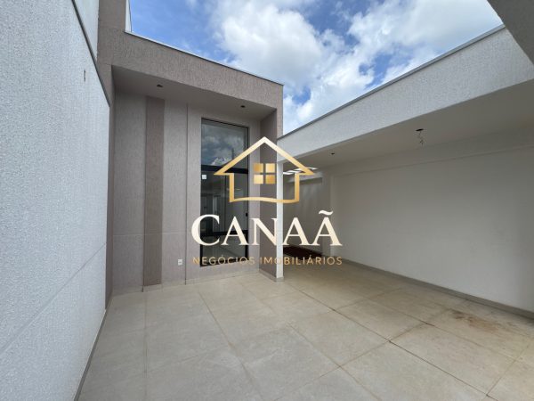 CASA BAIRRO LUNDCEIA