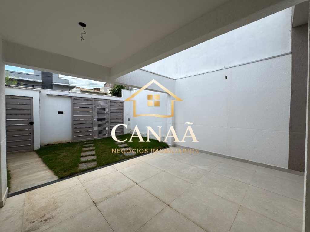 CASA BAIRRO LUNDCEIA