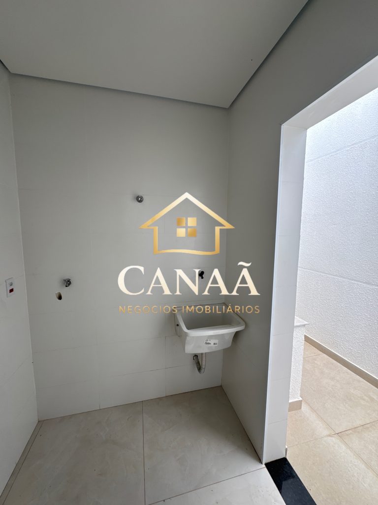 CASA BAIRRO LUNDCEIA