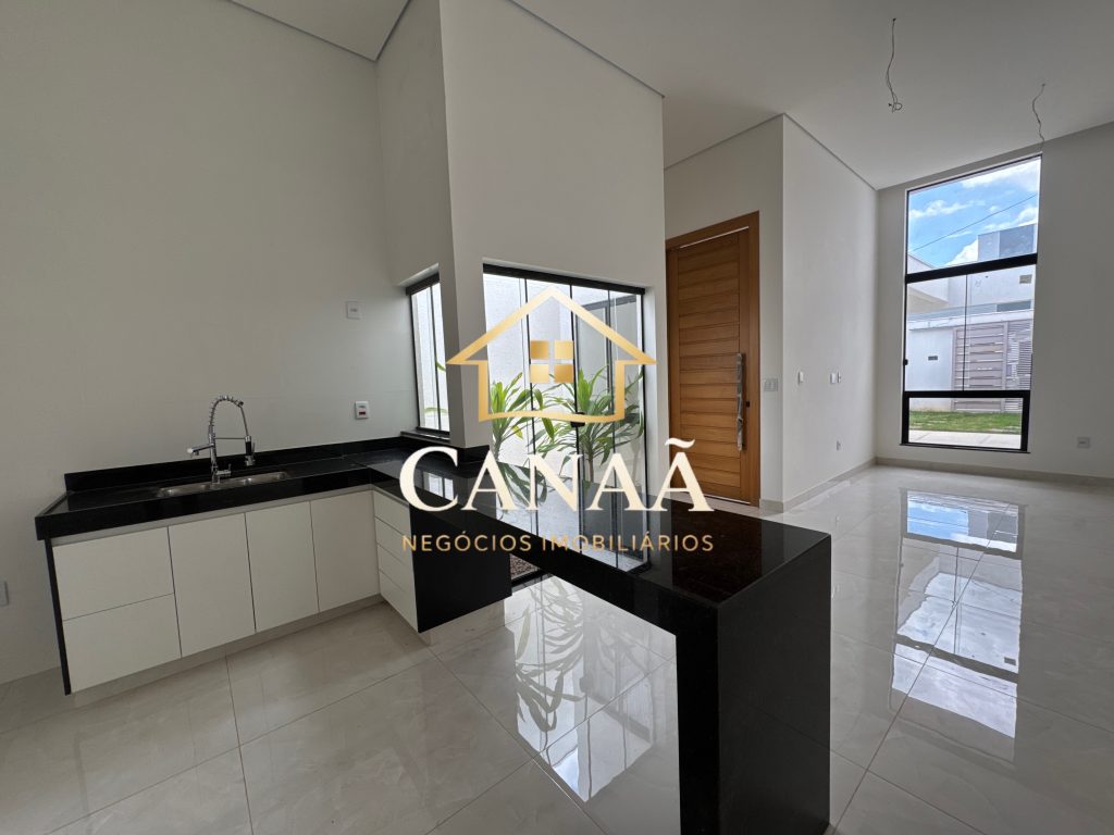 CASA BAIRRO LUNDCEIA