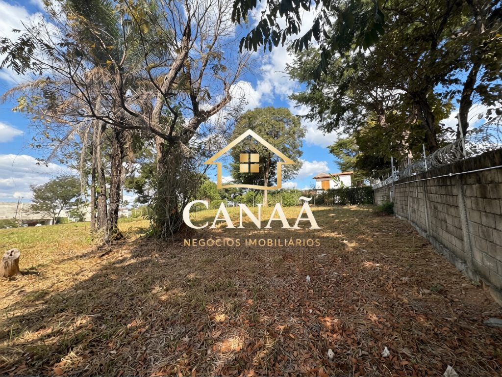 LOTE CONDOMINIO CHAMPAGNE