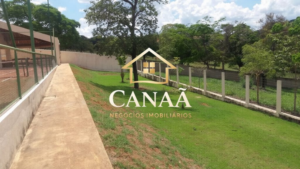 LOTE CONDOMINIO CHAMPAGNE