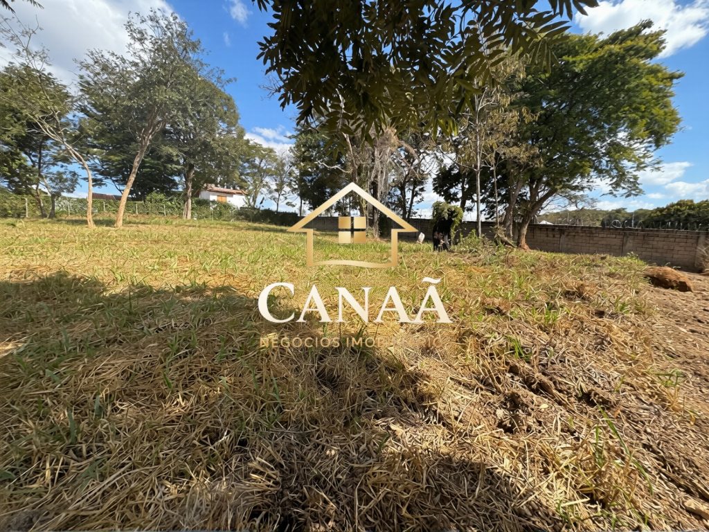 LOTE CONDOMINIO CHAMPAGNE