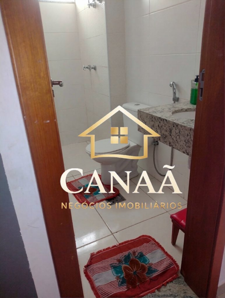 APARTAMENTO DE ÁREA PRIVATIVA BAIRRO NAZIA