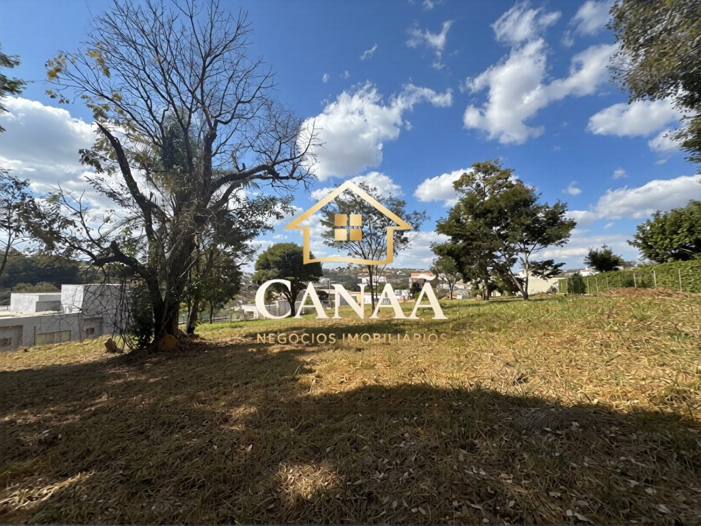 LOTE CONDOMINIO CHAMPAGNE