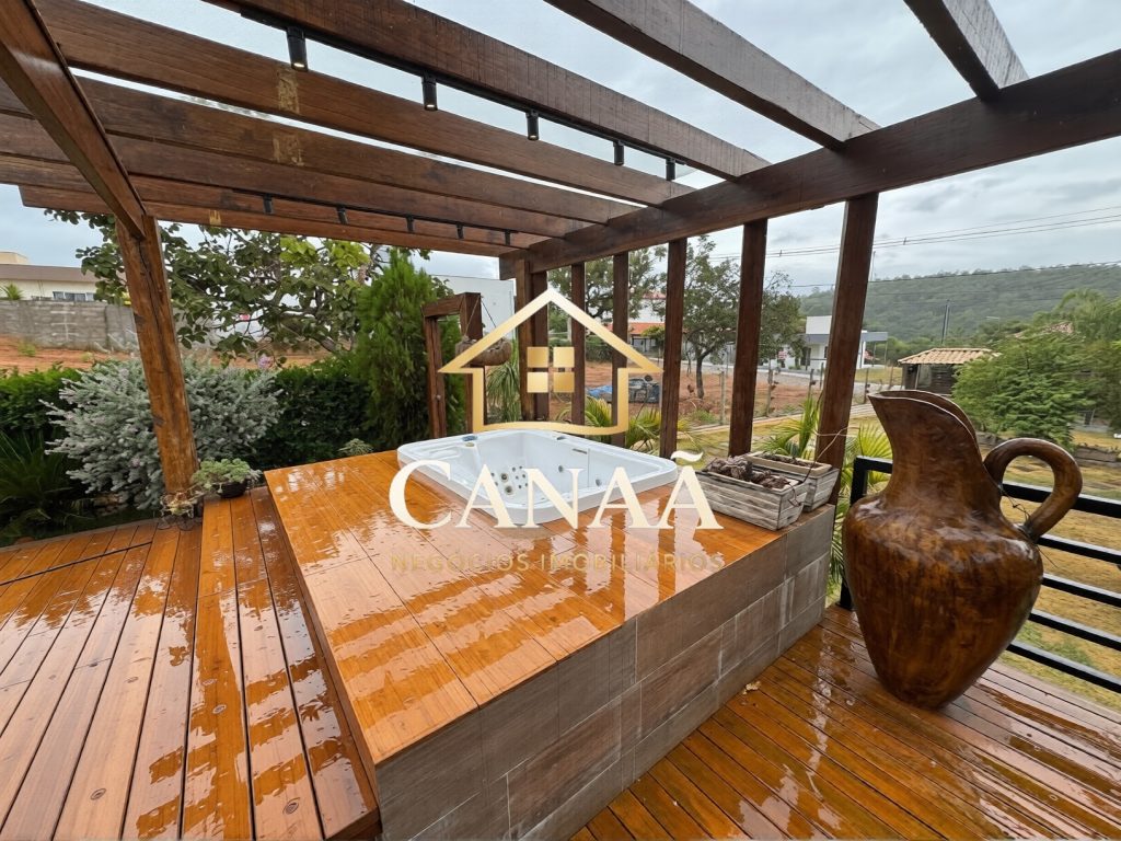 CASA CONDOMINIO VALE DO LUAR