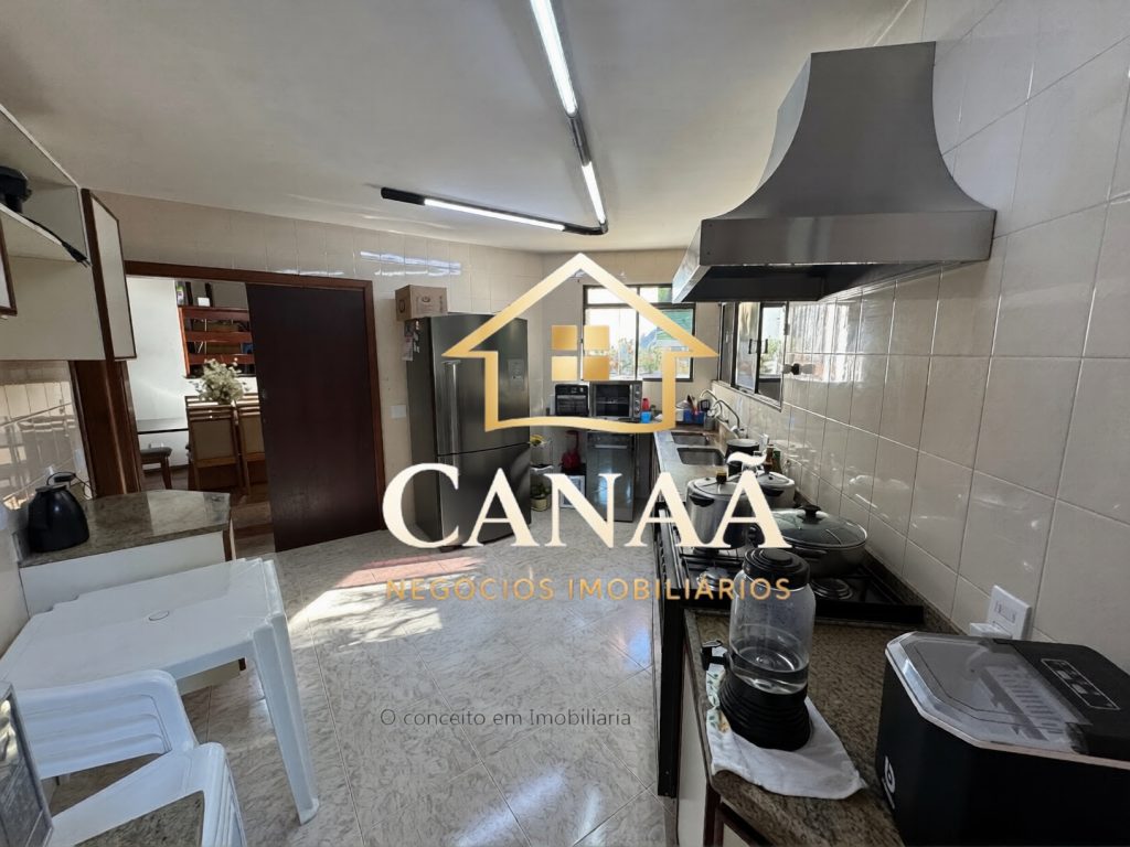 CASA CONDOMINIO AMENDOEIRAS