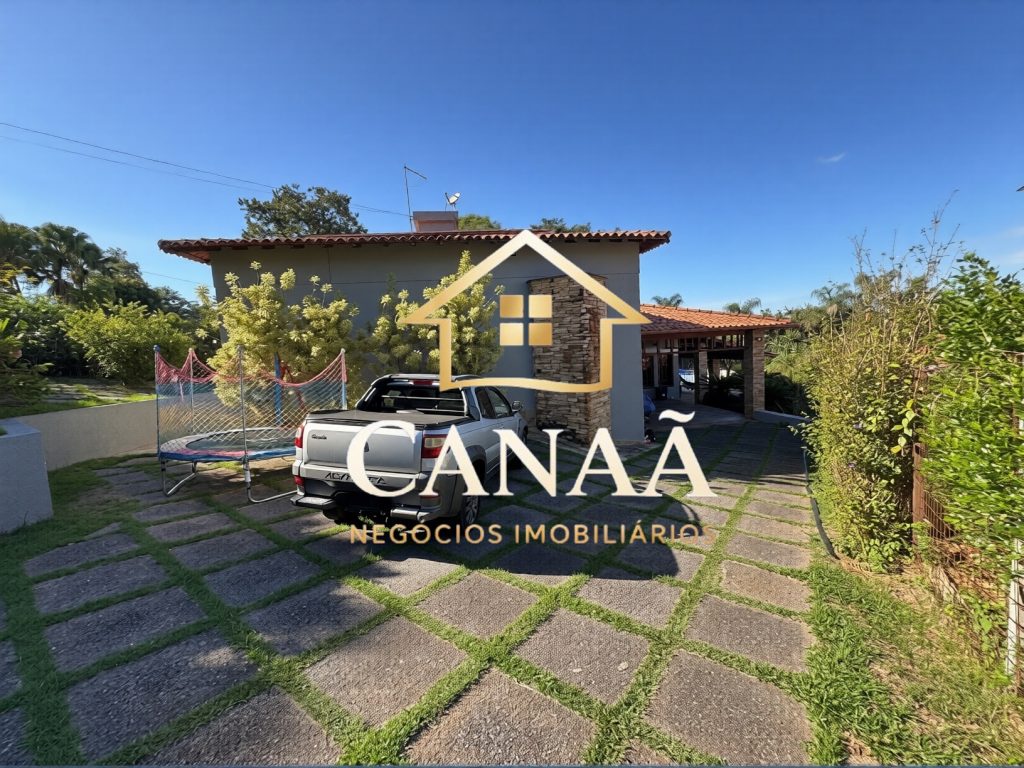 CASA CONDOMINIO AMENDOEIRAS