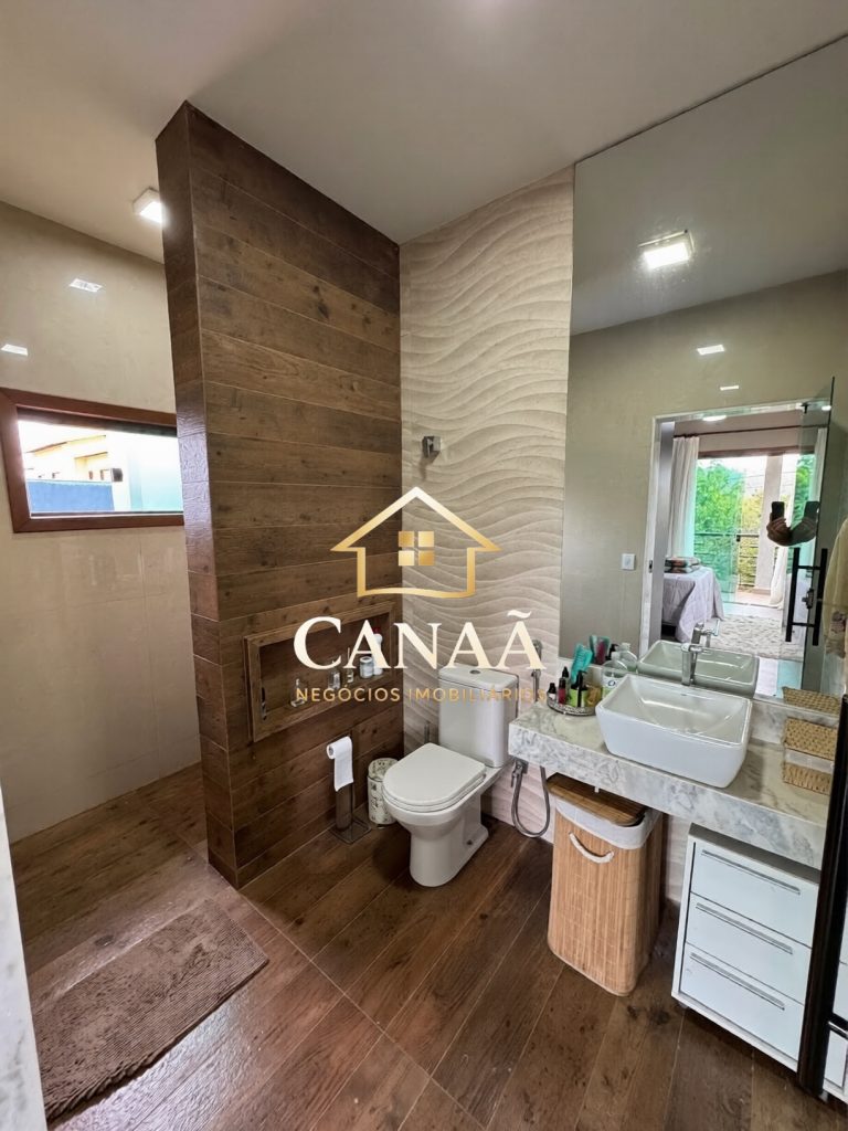 CASA CONDOMINIO VALE DO LUAR