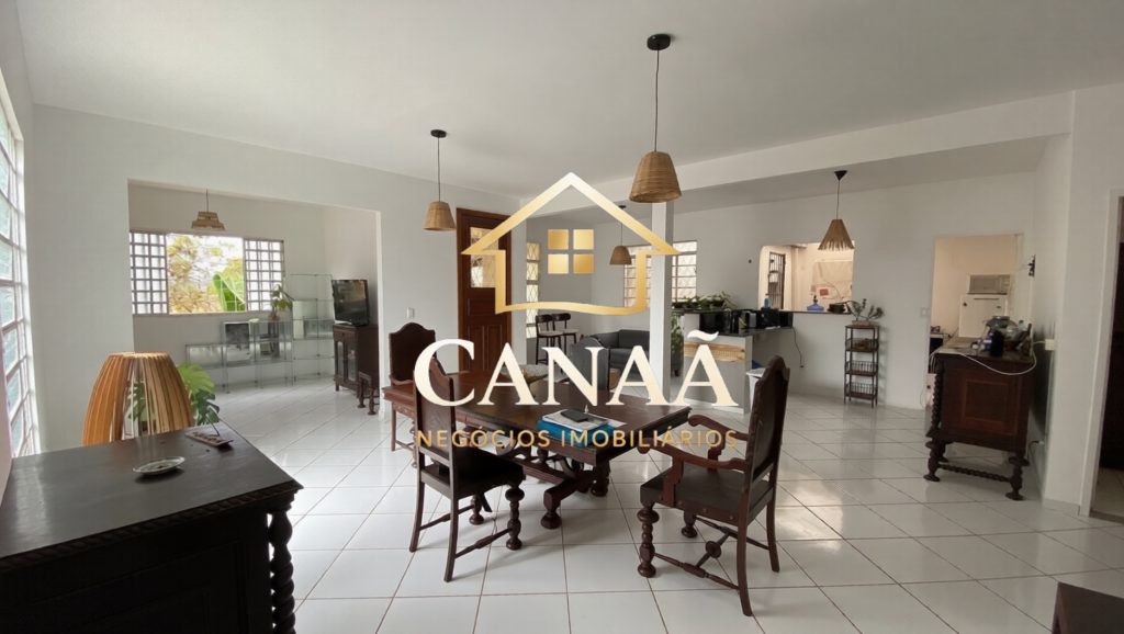 CASA 02 SUITES BAIRRO LUNDCEIA
