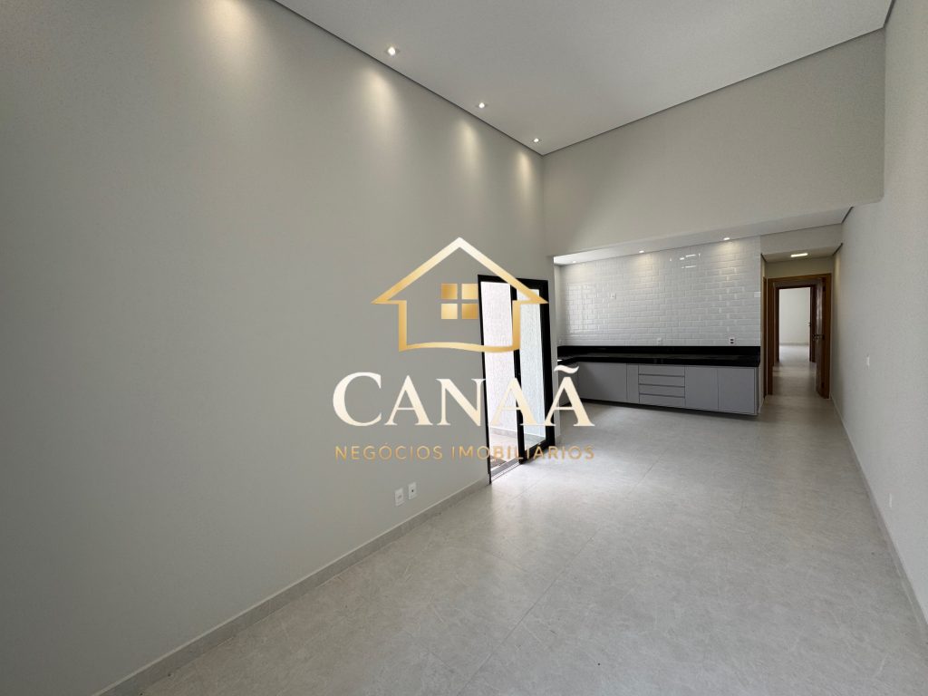 CASA 03 QUARTOS BAIRRO PORTAL SOL