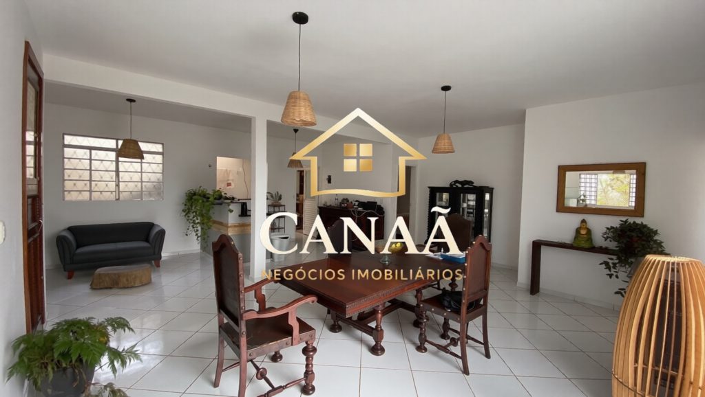 CASA 02 SUITES BAIRRO LUNDCEIA