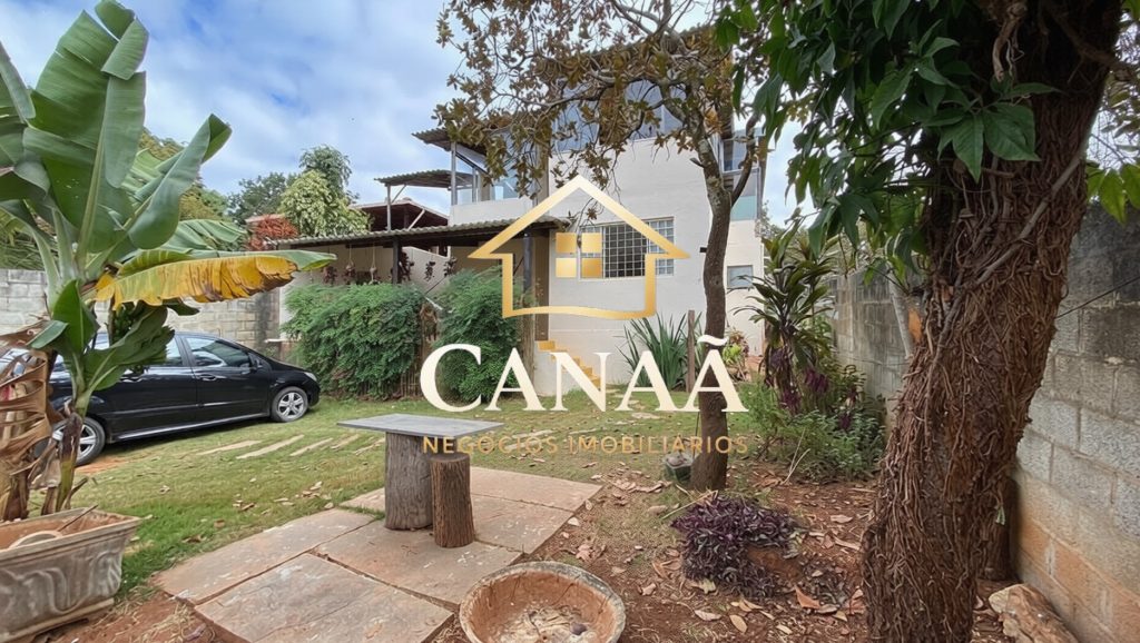 CASA 02 SUITES BAIRRO LUNDCEIA