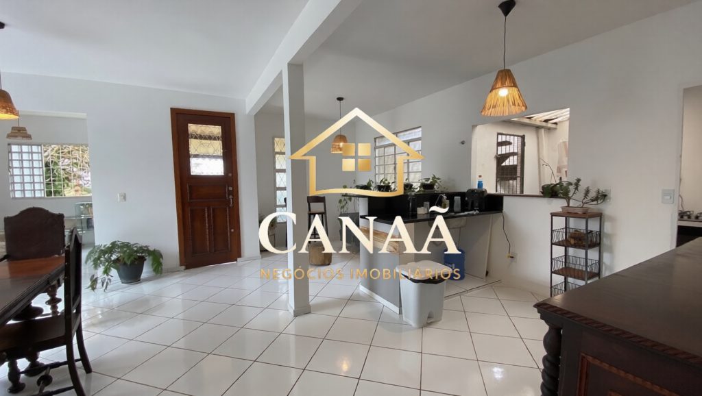 CASA 02 SUITES BAIRRO LUNDCEIA