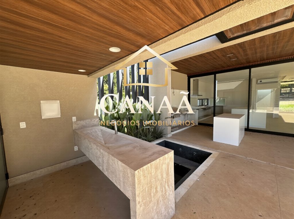 CASA CONDOMINIO AMENDOEIRAS