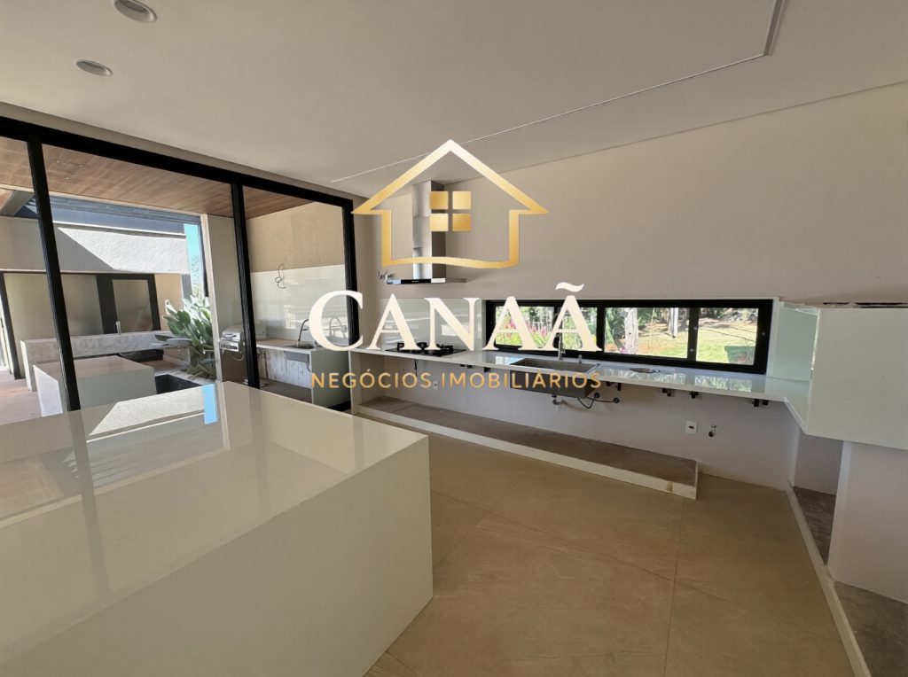 CASA CONDOMINIO AMENDOEIRAS