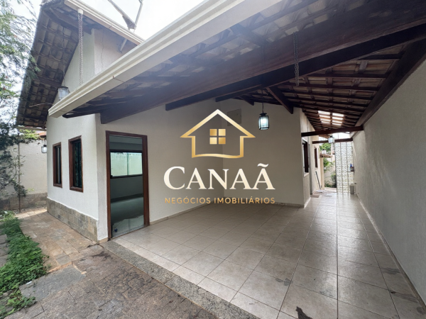 CASA BAIRRO LUNDCEIA