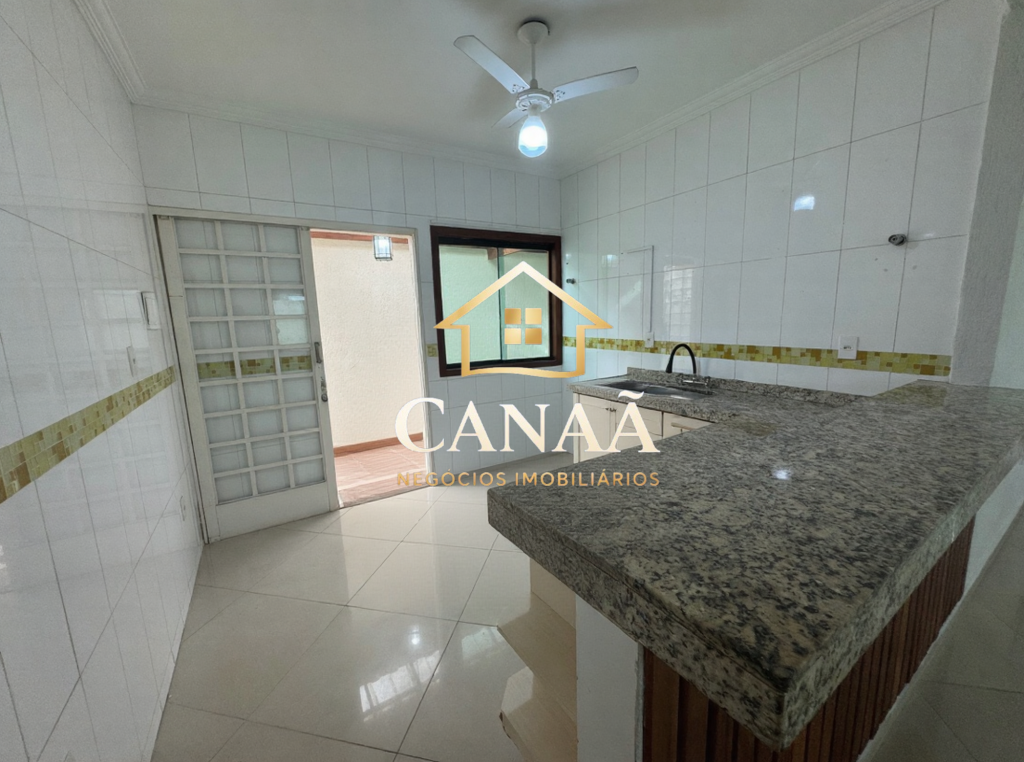 CASA BAIRRO LUNDCEIA