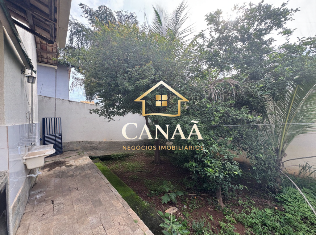 CASA BAIRRO LUNDCEIA