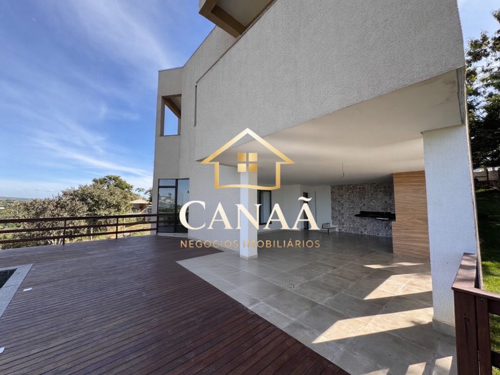 CASA CONDOMINIO VALE DO LUAR