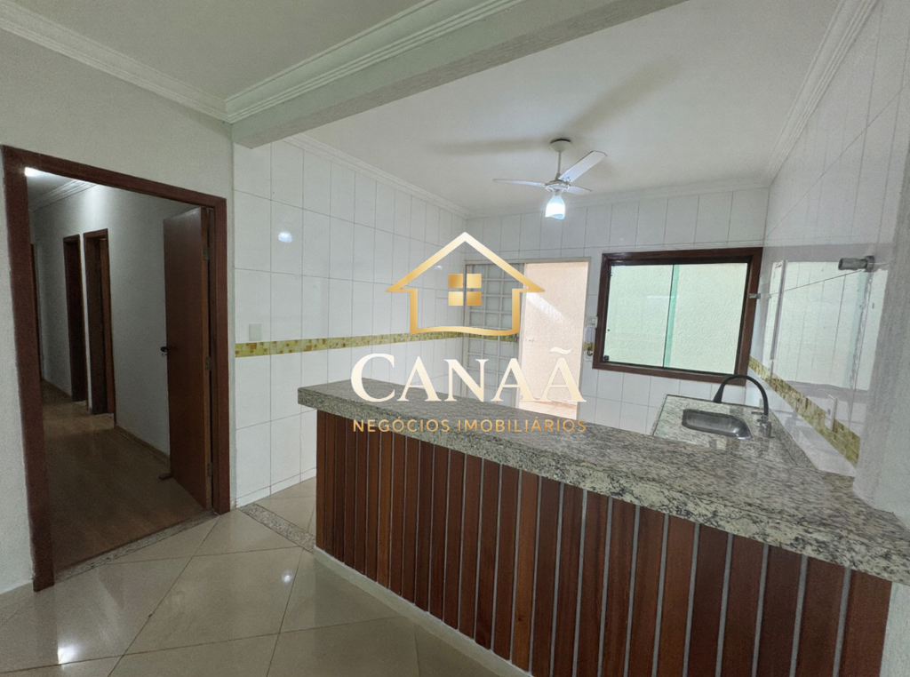 CASA BAIRRO LUNDCEIA