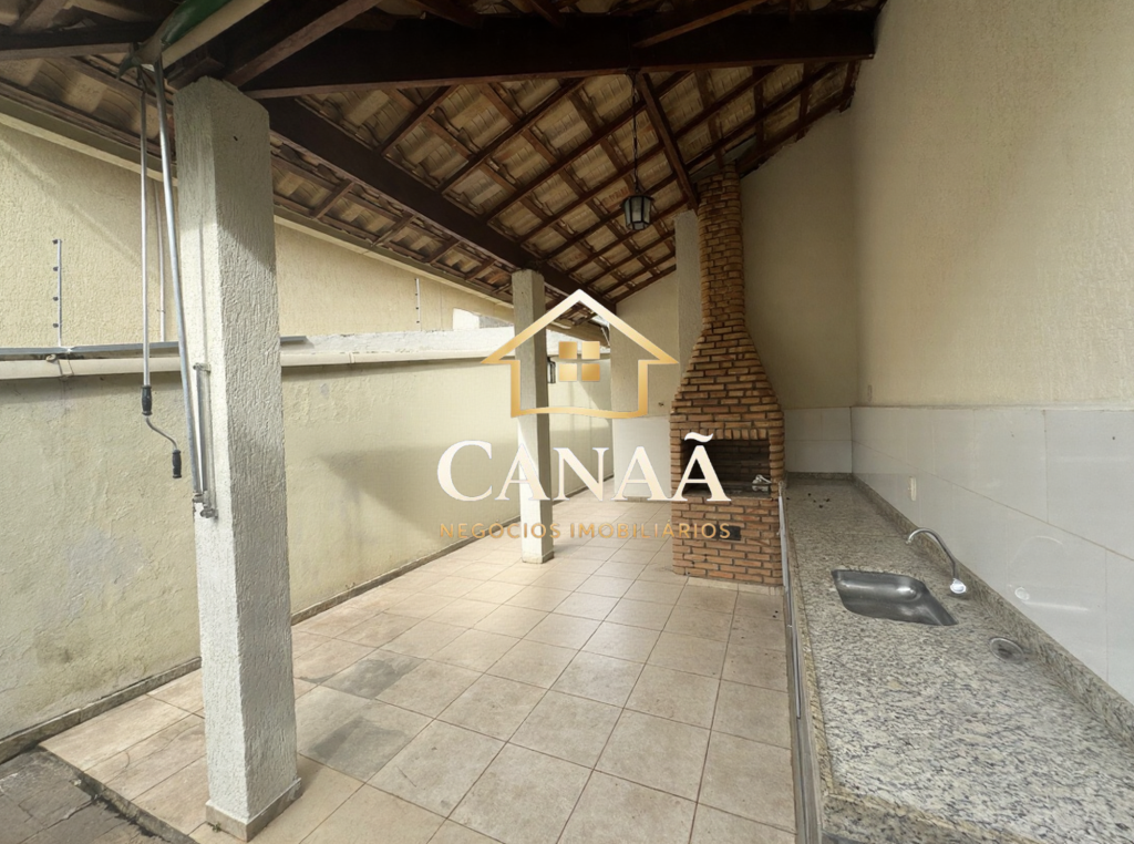 CASA BAIRRO LUNDCEIA