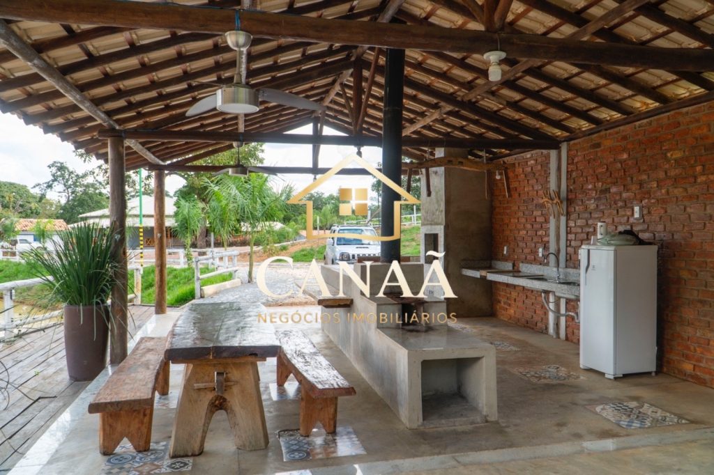 FAZENDA EM JEQUITIBÁ