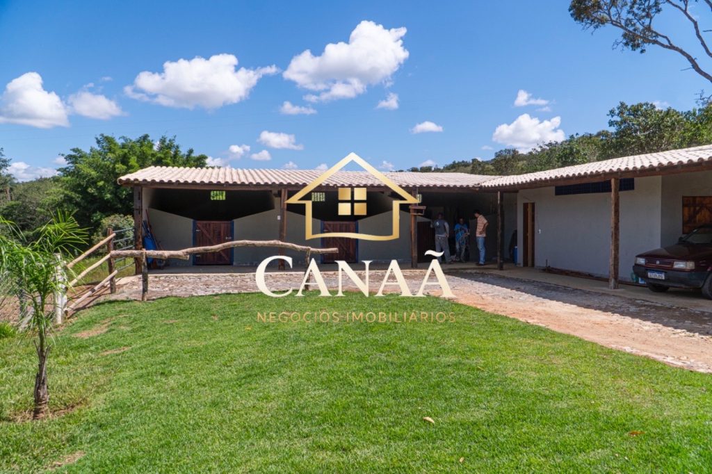 FAZENDA EM JEQUITIBÁ