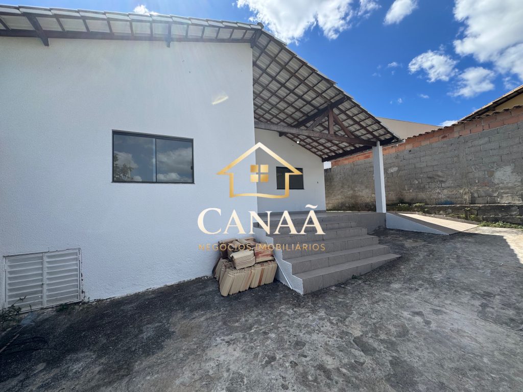 CASA BAIRRO LUNDCEIA