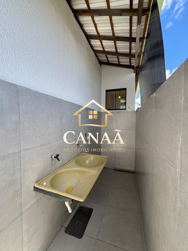 CASA BAIRRO LUNDCEIA