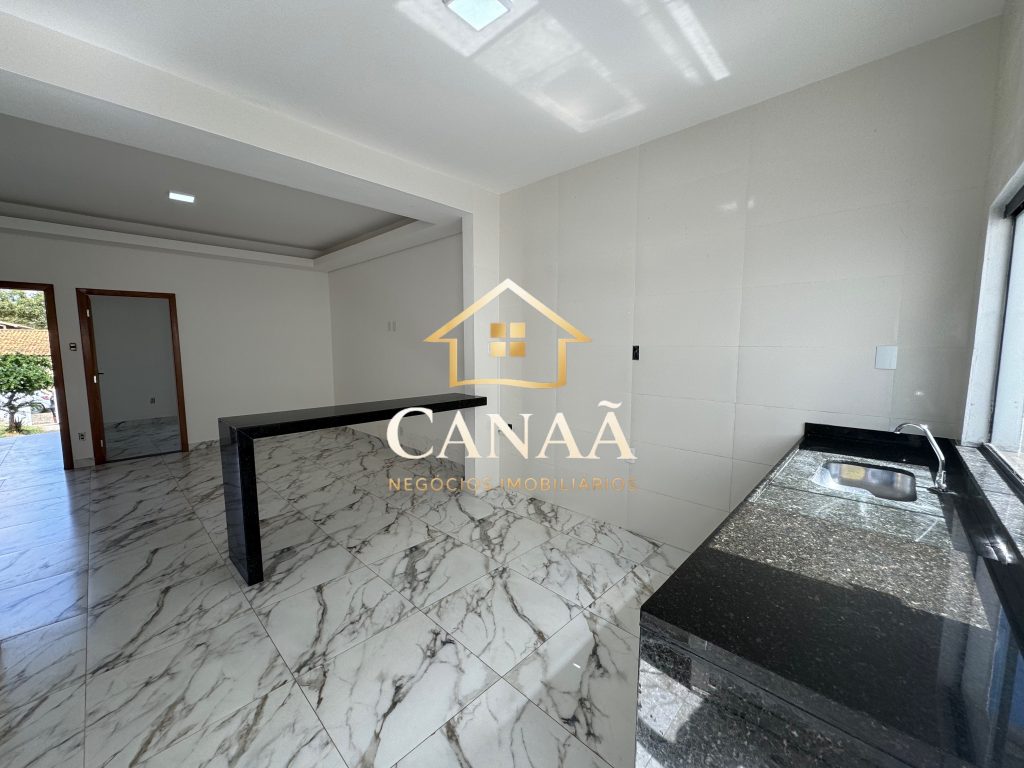 CASA BAIRRO LUNDCEIA