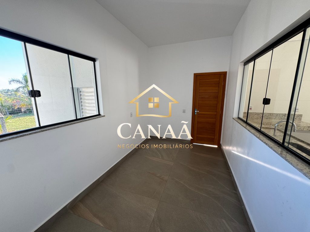 CASA CONDOMINIO VALE DO LUAR