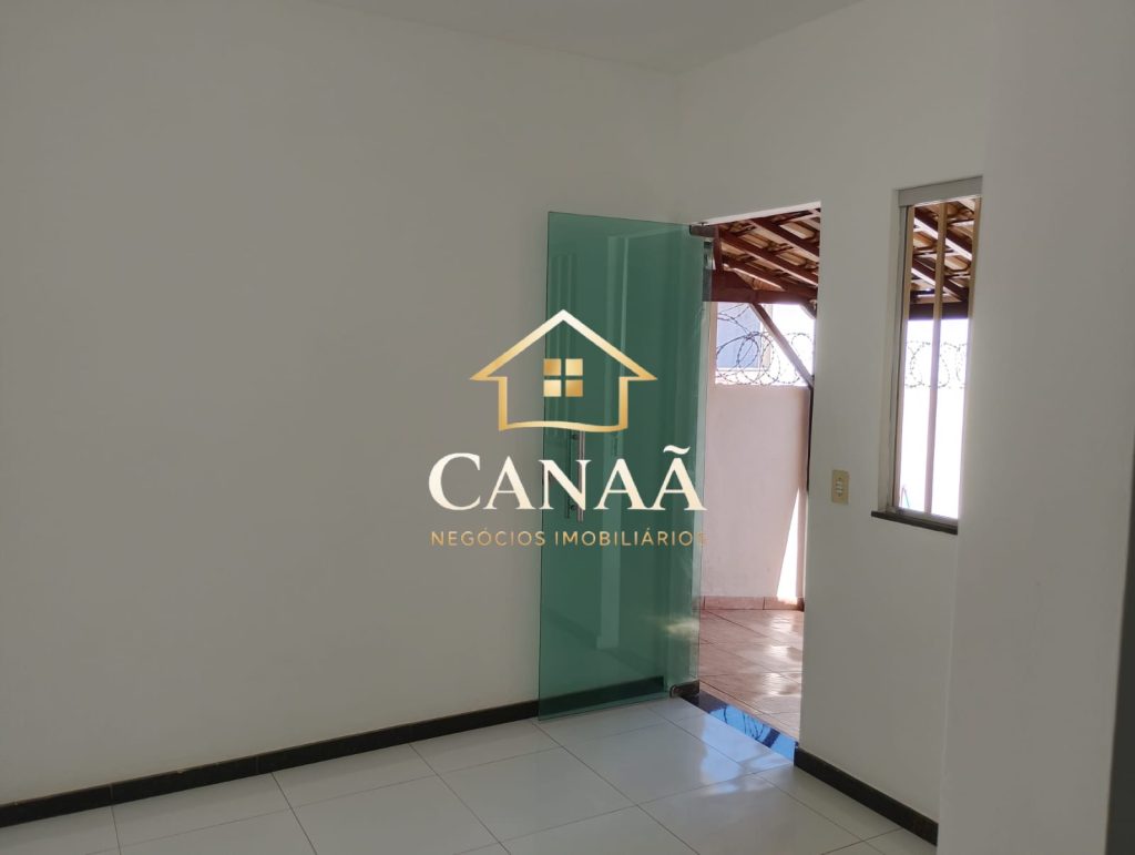 CASA BAIRRO JARDIM IMPERIAL