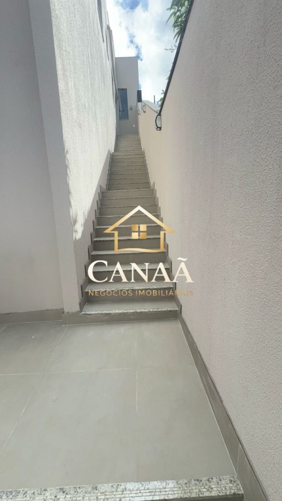 CASA BAIRRO SERRA DOURADA