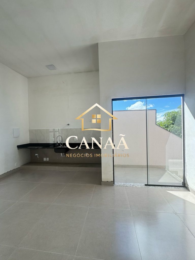 CASA BAIRRO SERRA DOURADA