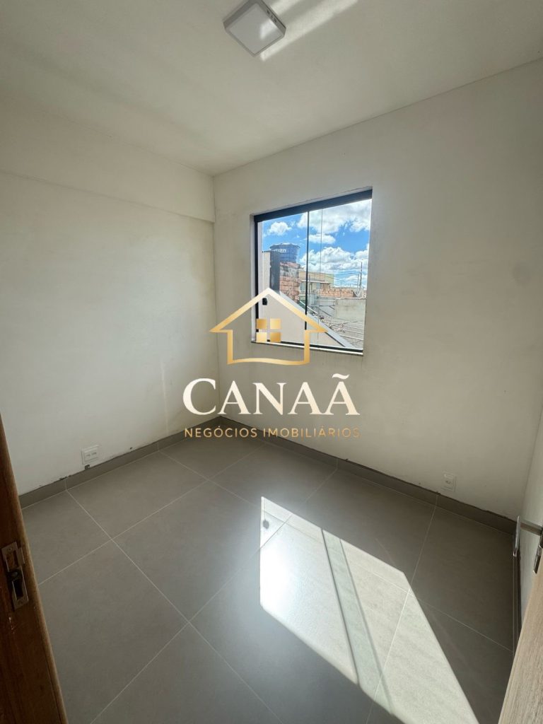 CASA BAIRRO SERRA DOURADA