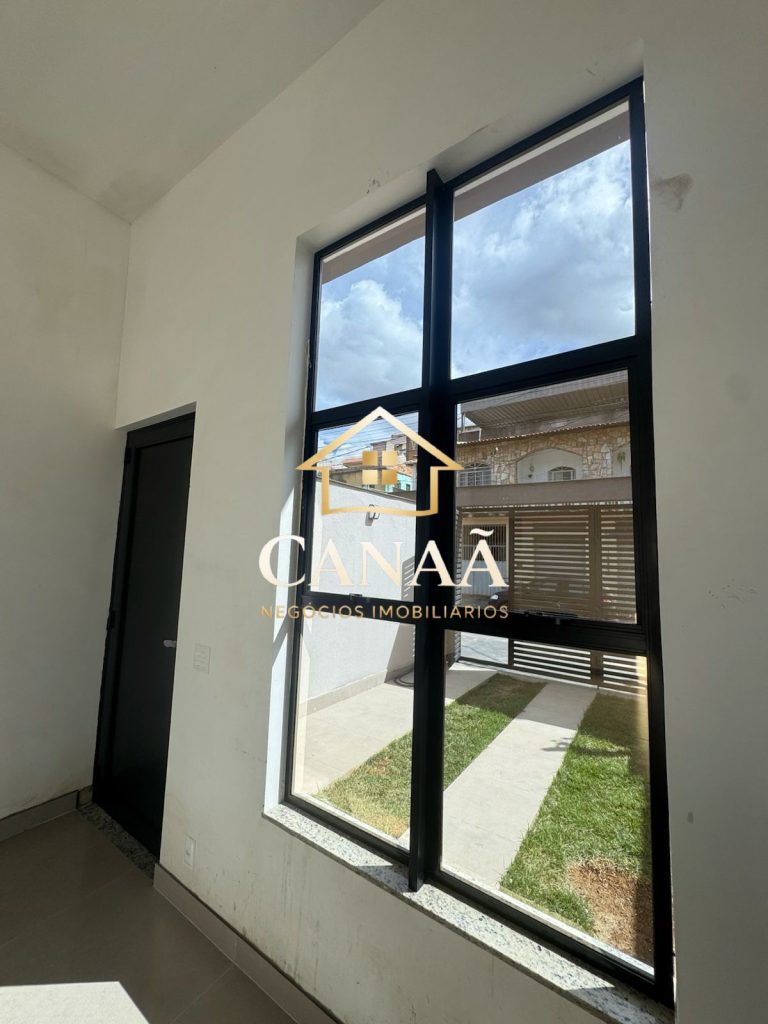 CASA BAIRRO SERRA DOURADA