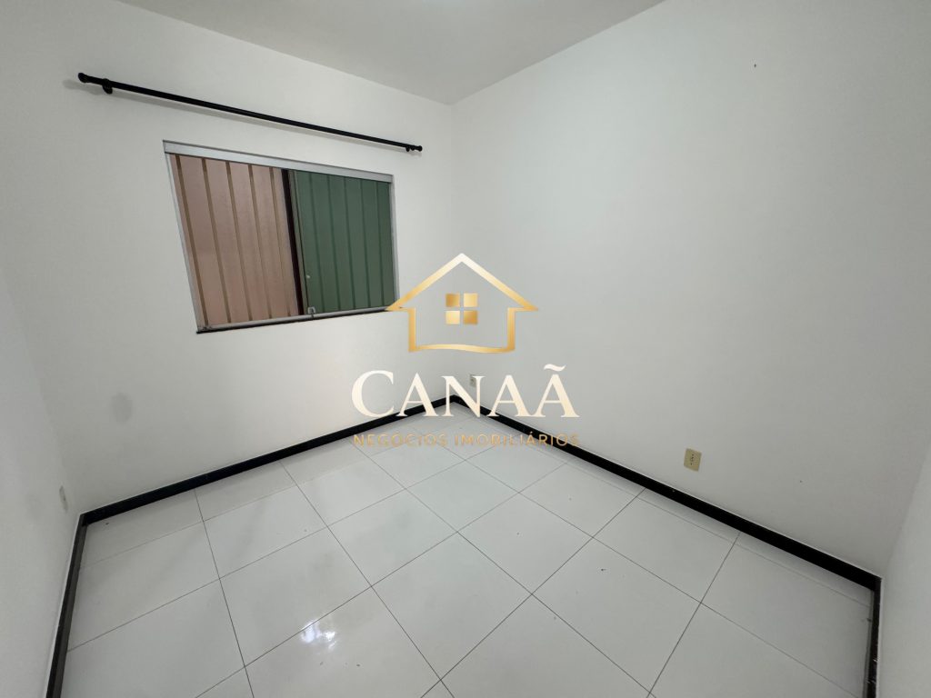 CASA BAIRRO JARDIM IMPERIAL