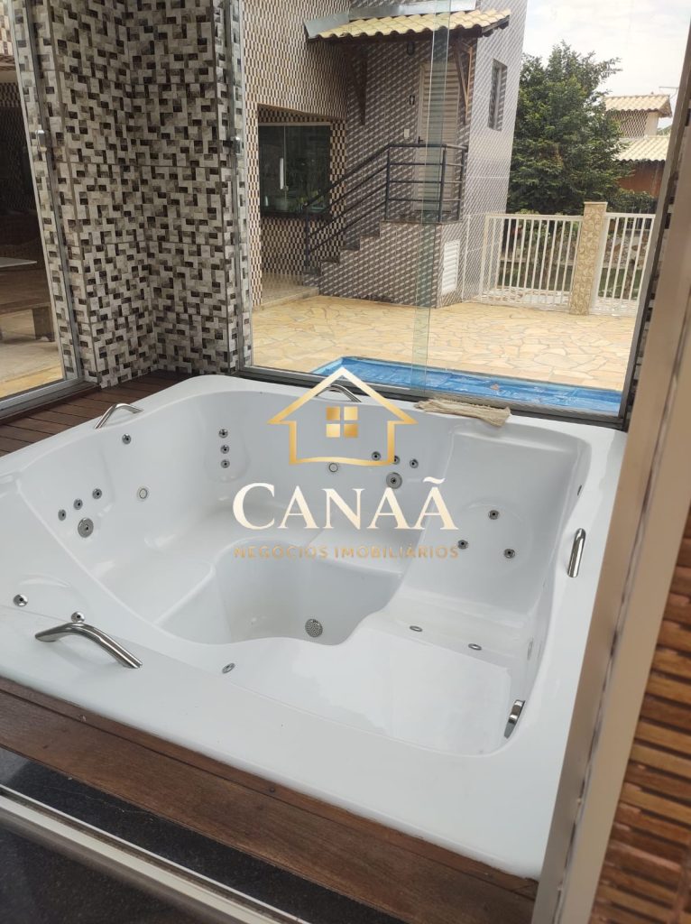 CASA CONDOMINIO VALE DO LUAR